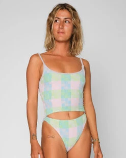 Macarena One Piece - Amos -Swim Supply Store SEEA Macarena Onepiece Amos 4X5 1