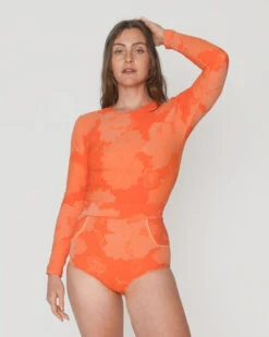 Palomar Crop Top Rashguard - Squeeze -Swim Supply Store SEEA Palomar Rashguard Squeeze 4X5 1