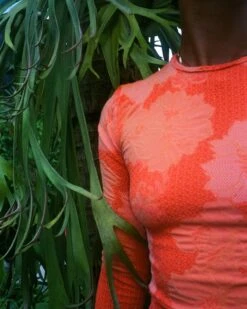 Palomar Crop Top Rashguard - Squeeze -Swim Supply Store SEEA Palomar Rashguard Squeeze LS 4X5 3