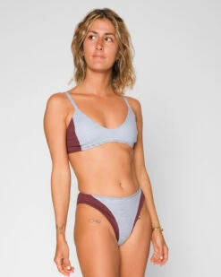 Vega Bikini Top - Sailor Stripe -Swim Supply Store SEEA Vega Bikini Sailorstripe 4X5 3 c3e1a83b 310e 4977 a2bf 7fb4ea971055